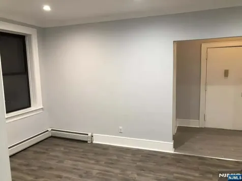 553 Undercliff Avenue Edgewater NJ 07020