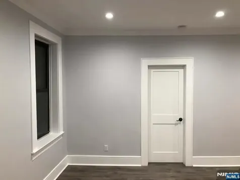 553 Undercliff Avenue Edgewater NJ 07020