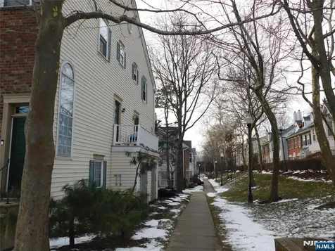 92 13th Avenue Newark NJ 07103