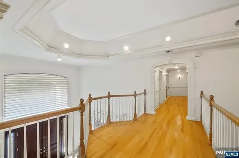 71 Roberts Road Englewood Cliffs NJ 07632