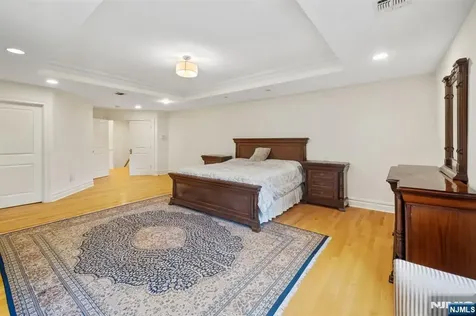 71 Roberts Road Englewood Cliffs NJ 07632