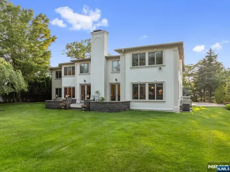 71 Roberts Road Englewood Cliffs NJ 07632