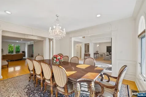 71 Roberts Road Englewood Cliffs NJ 07632