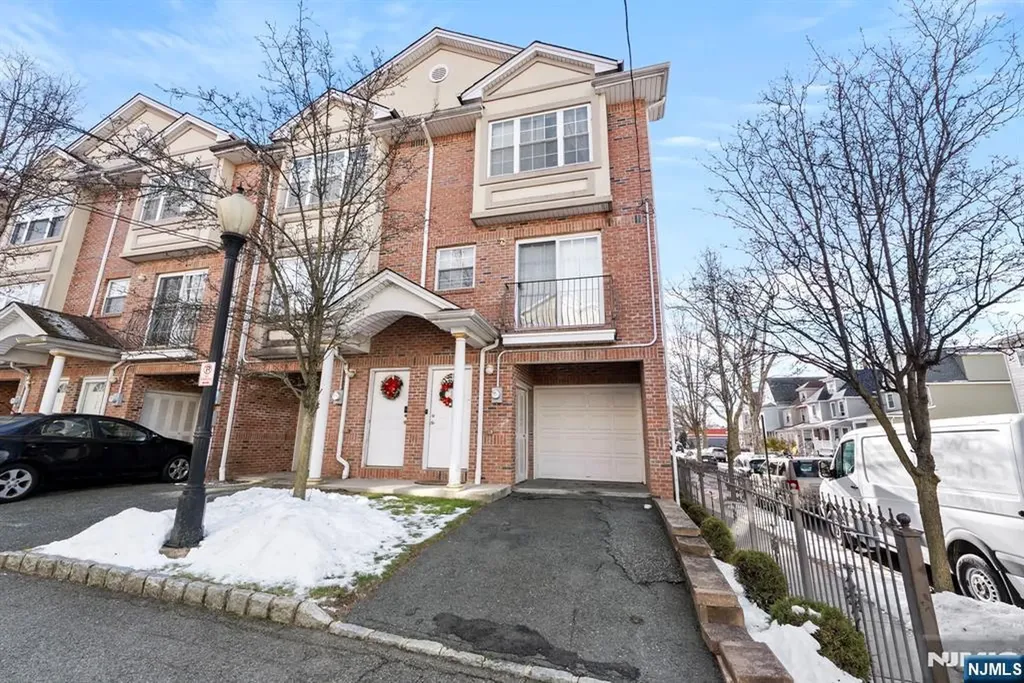 126 Amherst Street East Orange NJ 07018