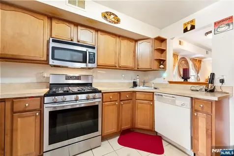 126 Amherst Street East Orange NJ 07018