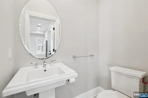 24 Marquis Court Edgewater NJ 07020