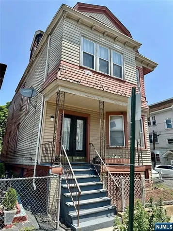 156 19th Avenue Irvington NJ 07111