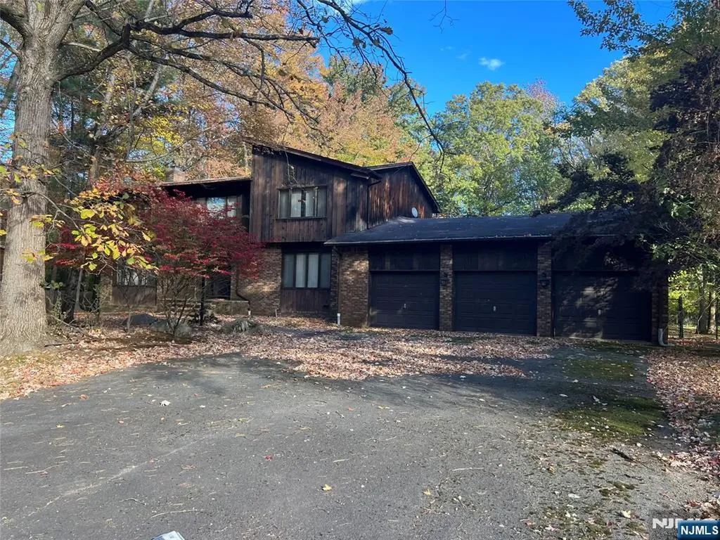 90 Dyer Court Norwood NJ 07648
