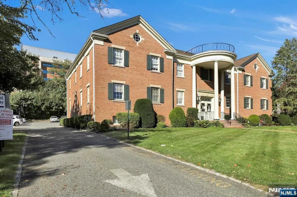 230 Sherman Avenue Glen Ridge NJ 07028