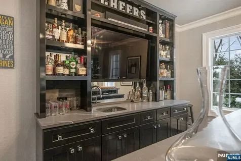 11 Aldbury Drive Upper Saddle River NJ 07458