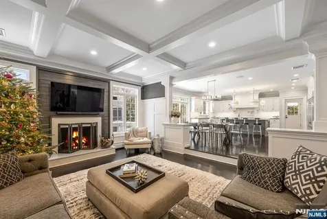 11 Aldbury Drive Upper Saddle River NJ 07458