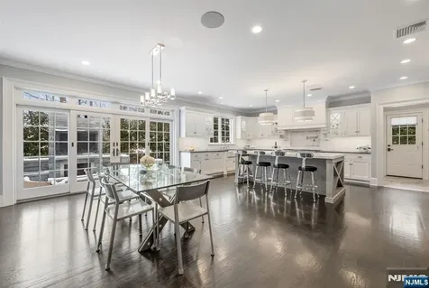 11 Aldbury Drive Upper Saddle River NJ 07458
