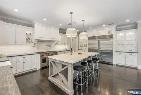 11 Aldbury Drive Upper Saddle River NJ 07458