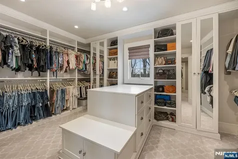 11 Aldbury Drive Upper Saddle River NJ 07458