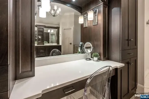 11 Aldbury Drive Upper Saddle River NJ 07458