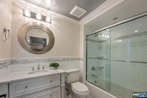 11 Aldbury Drive Upper Saddle River NJ 07458