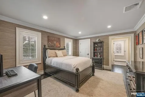 11 Aldbury Drive Upper Saddle River NJ 07458