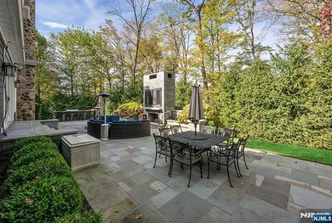 11 Aldbury Drive Upper Saddle River NJ 07458