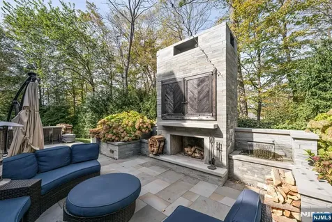 11 Aldbury Drive Upper Saddle River NJ 07458