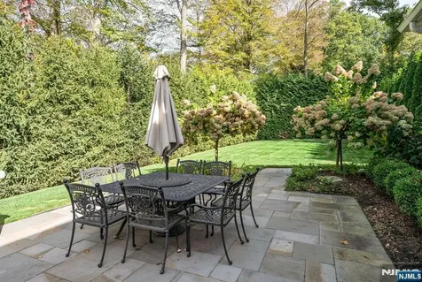 11 Aldbury Drive Upper Saddle River NJ 07458