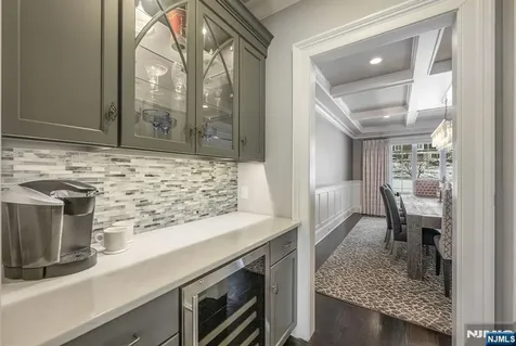 11 Aldbury Drive Upper Saddle River NJ 07458