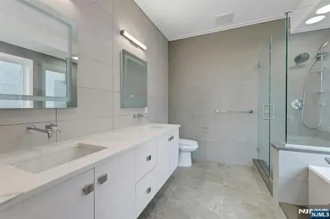 716 Undercliff Avenue Edgewater NJ 07020