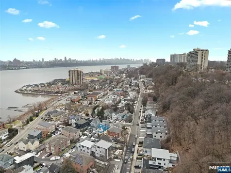 716 Undercliff Avenue Edgewater NJ 07020