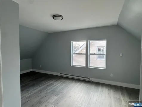 327 Maple Avenue East Orange NJ 07017