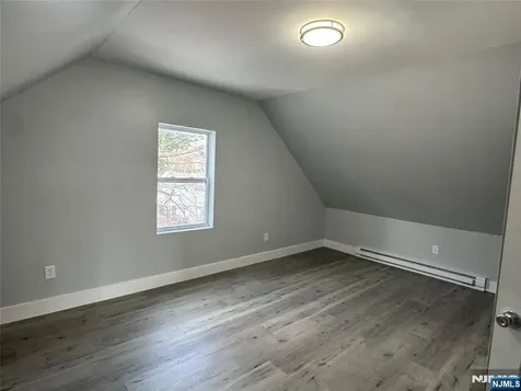 327 Maple Avenue East Orange NJ 07017