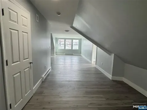 327 Maple Avenue East Orange NJ 07017