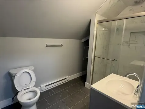 327 Maple Avenue East Orange NJ 07017