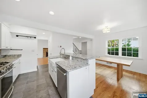 61 Rose Street Cresskill NJ 07626