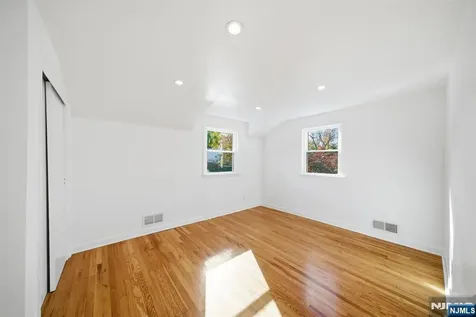 61 Rose Street Cresskill NJ 07626
