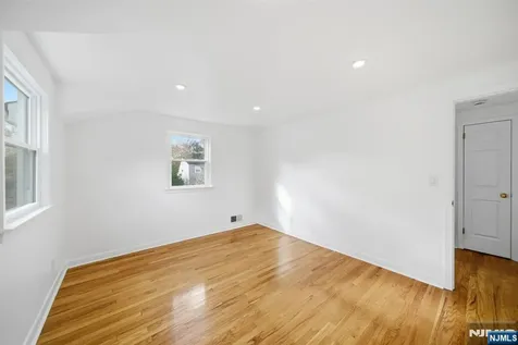 61 Rose Street Cresskill NJ 07626