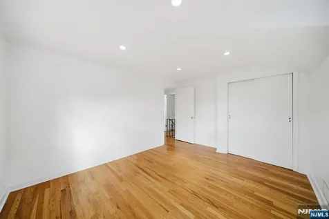 61 Rose Street Cresskill NJ 07626
