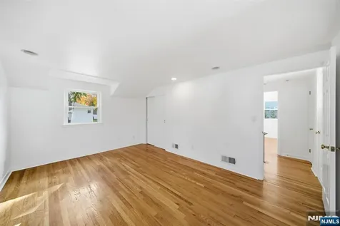 61 Rose Street Cresskill NJ 07626