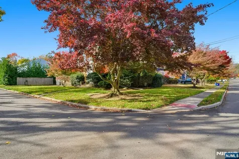 61 Rose Street Cresskill NJ 07626