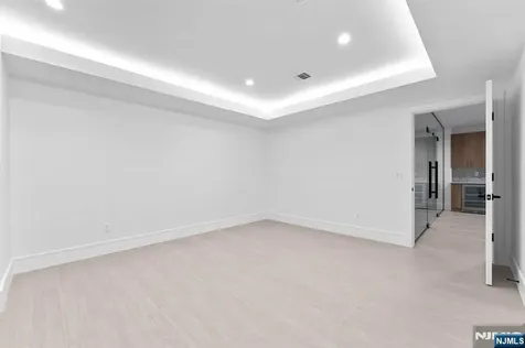 156 Stuart Street Paramus NJ 07652
