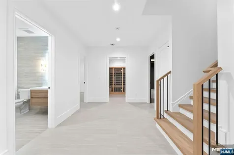 156 Stuart Street Paramus NJ 07652