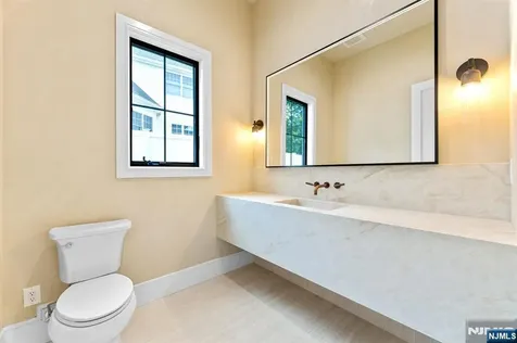 156 Stuart Street Paramus NJ 07652