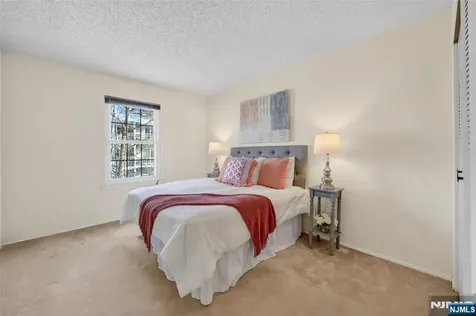 560 Holly Court Mahwah NJ 07430