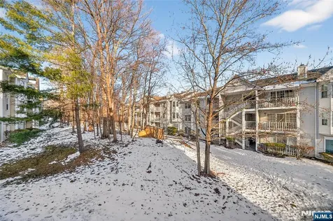 560 Holly Court Mahwah NJ 07430