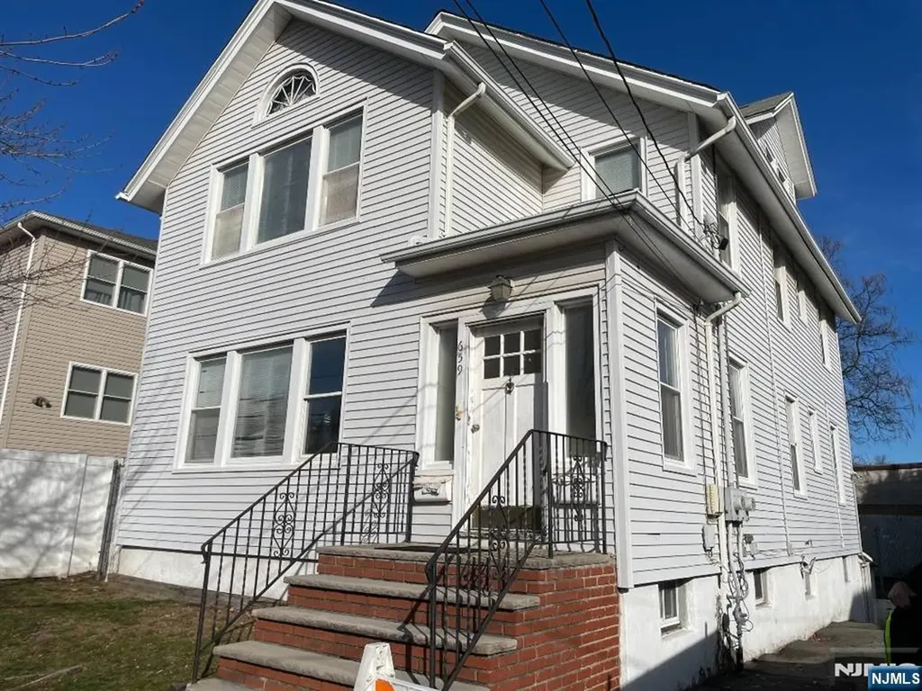 659 Valley Brook Avenue Lyndhurst NJ 07071