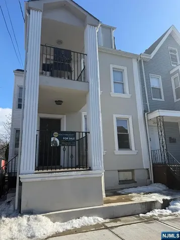 286 6th Street Prospect Park NJ 07508