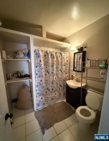 286 6th Street Prospect Park NJ 07508