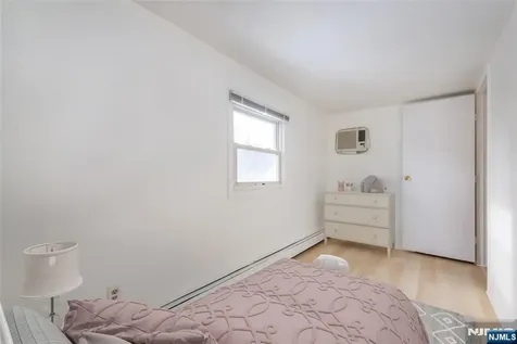 116 Edison Street Clifton NJ 07013