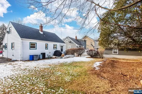 116 Edison Street Clifton NJ 07013