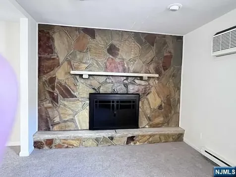 283 Orchard Street Elmwood Park NJ 07407