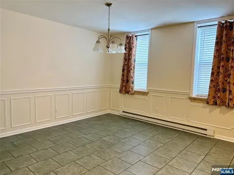 283 Orchard Street Elmwood Park NJ 07407