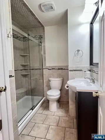 283 Orchard Street Elmwood Park NJ 07407